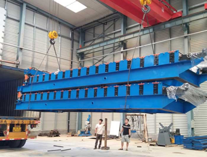 Highway Steel Guradrail Roll Forming Machine with Auto Stacker