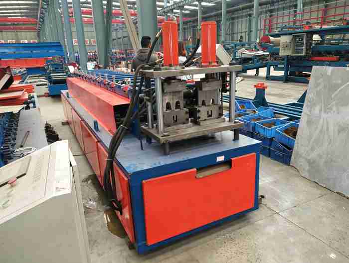 Two in one Steel C U Purlin Roll Forming Machine