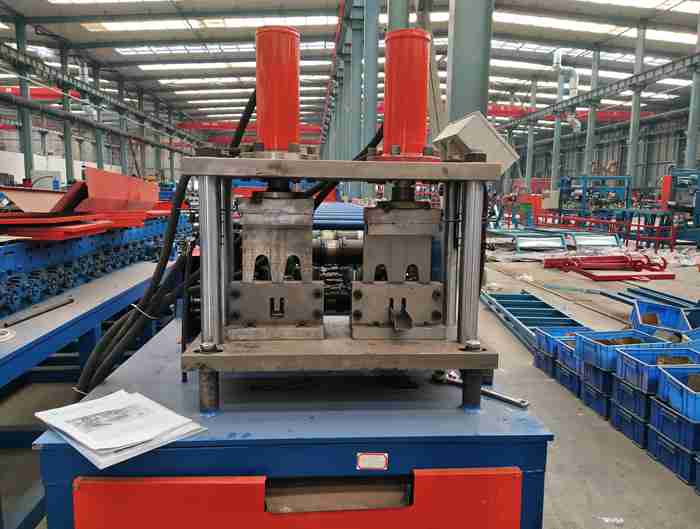 Two in one Steel C U Purlin Roll Forming Machine