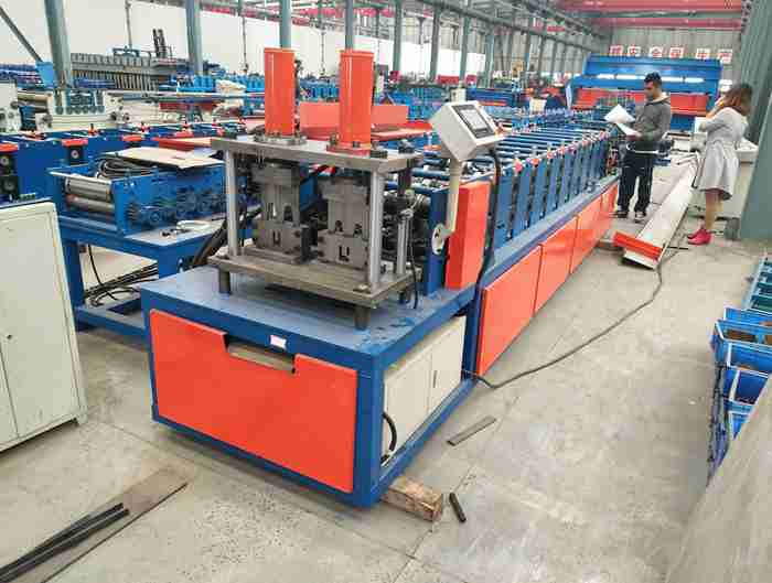 Two in one Steel C U Purlin Roll Forming Machine