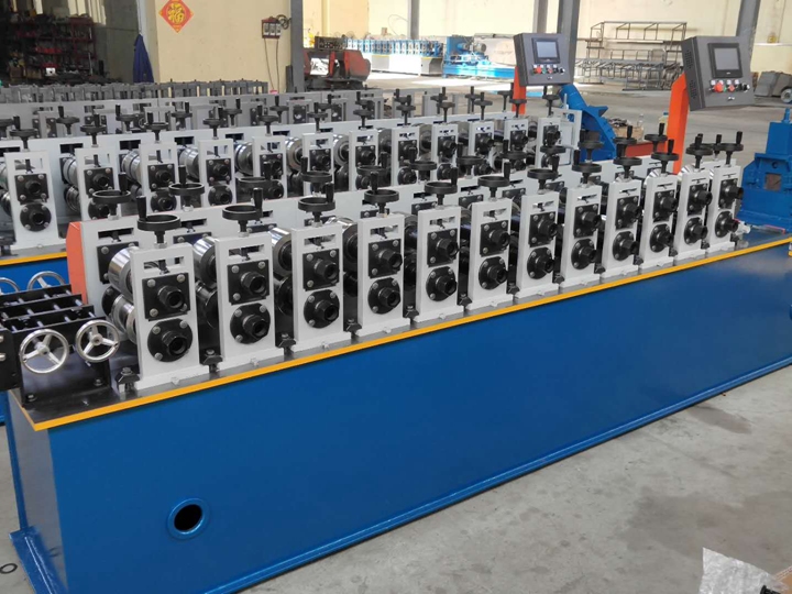 L angle roll forming machine