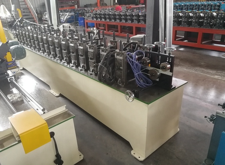 Ceiling T-grid roll forming machine