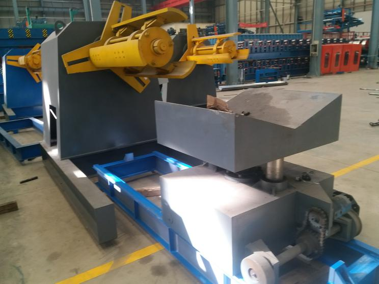10 Tons Hydraulic Steel Coil Unwinding Machine Uncoiler Machine with Coil Car