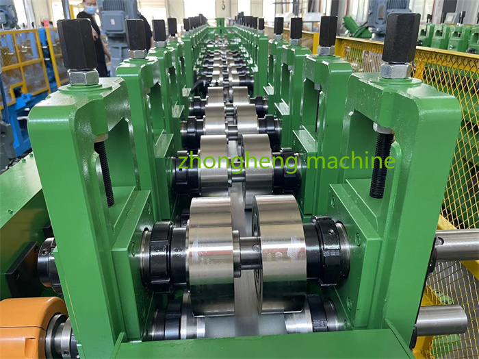 0.3mm-1.5mm thickness Auto change size  stud and track forming machine 
