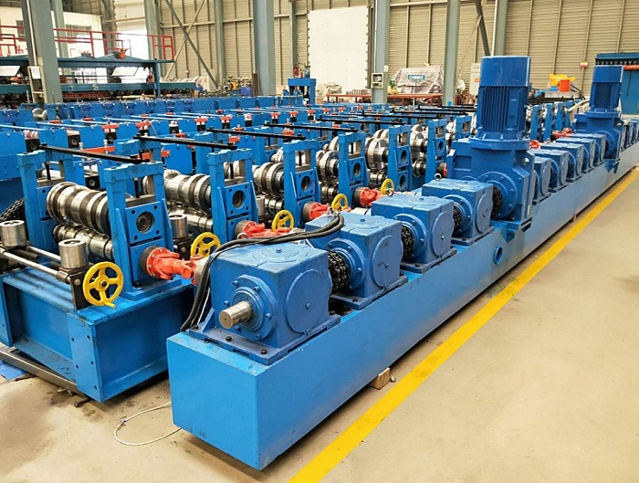 Gear Box Drive Two Wave Guardrail Roll Forming Machine