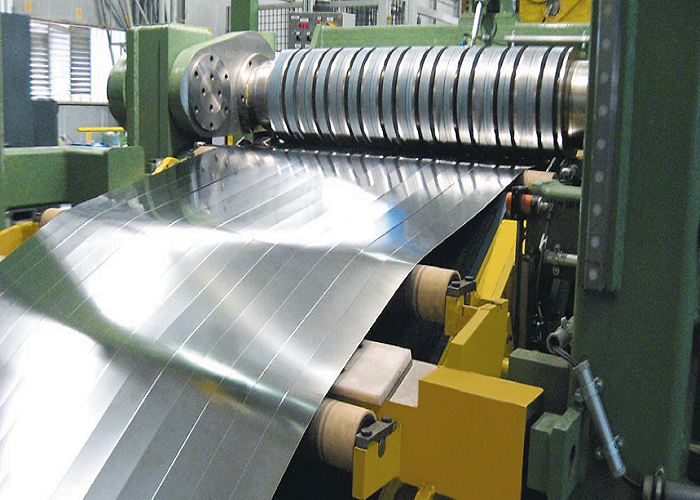 We offer customized slitting lines for every kind of metal strip