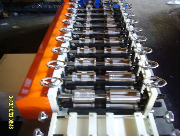 Two in One Omega Angle Profile Roll Forming Machine
