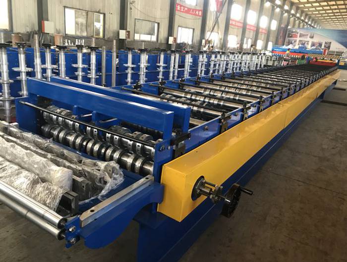 Construction Material Metal Deck Sheet Roll Forming Machine