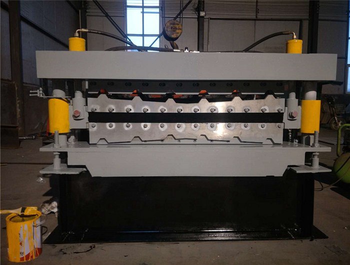 Galvanized Steel Roof R Panel PBR Roll Forming Machine